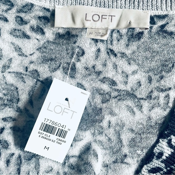 NWT Loft by Ann Taylor Black Flower Sweater – Size M 🌸 - Picture 10 of 10